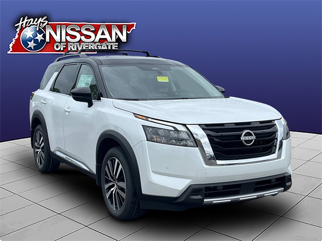 2025 Nissan Pathfinder Platinum's photo
