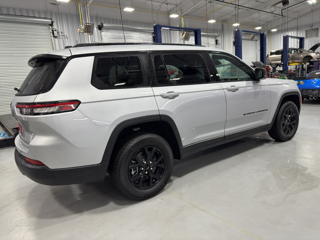 2025 Jeep Grand Cherokee Altitude X photo 14