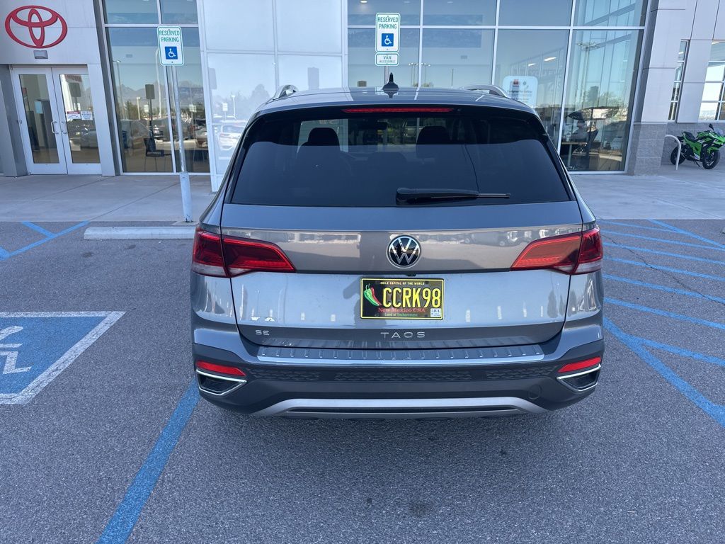 2024 Volkswagen Taos SE photo 13