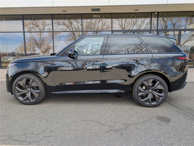 2025 Land Rover Range Rover Sport SE photo 3