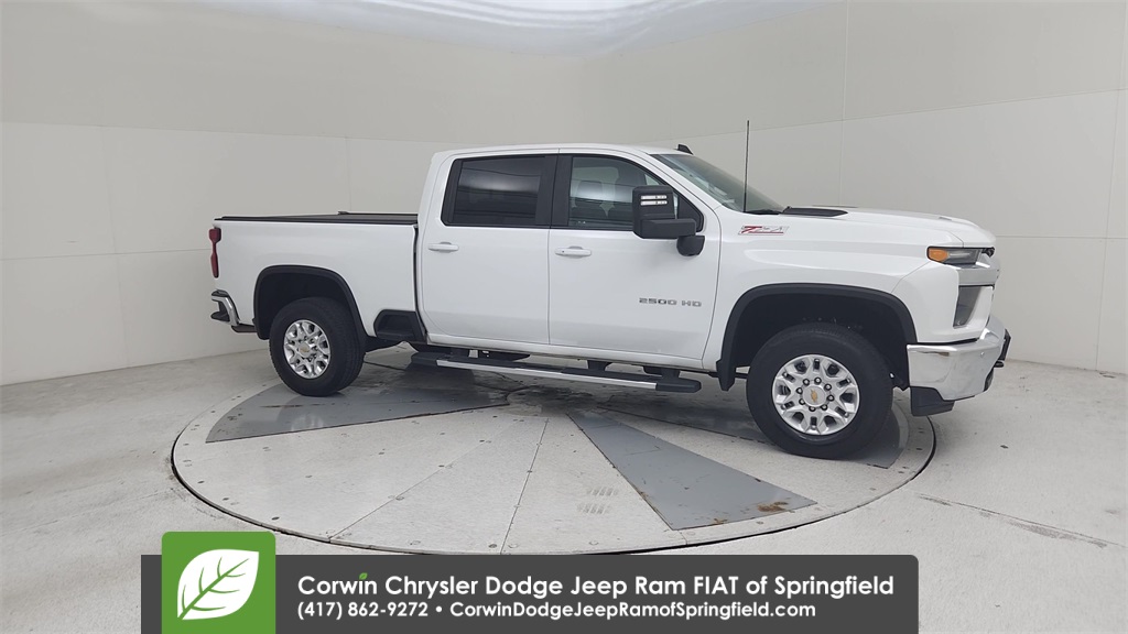 2021 Chevrolet Silverado 2500HD LT photo 2