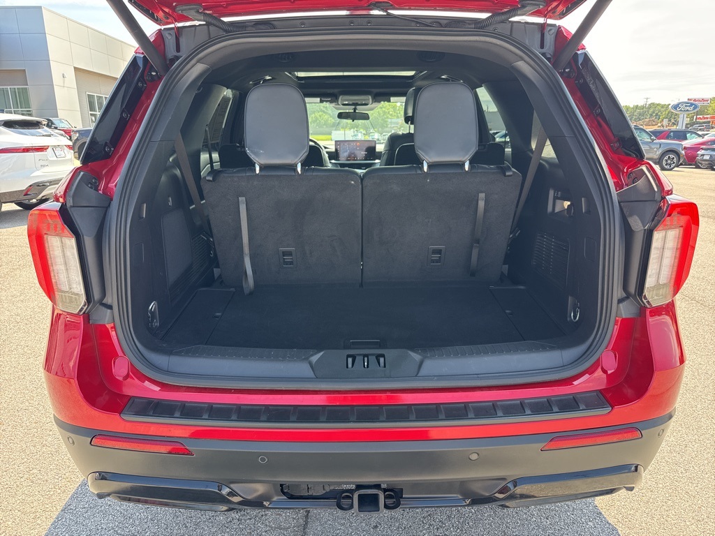 2025 Ford Explorer ST-Line photo 4