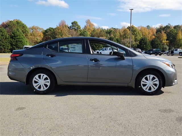 2025 Nissan Versa S photo 2