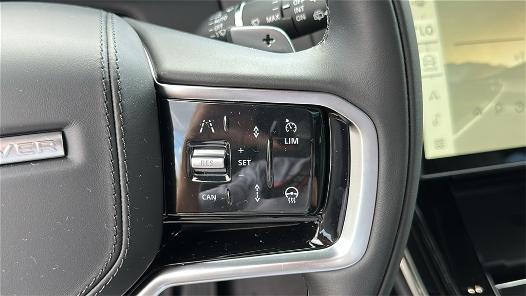 2025 Land Rover Range Rover Sport P360 SE photo 15
