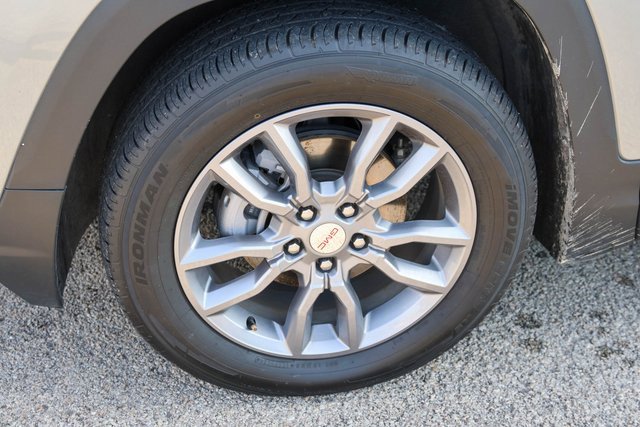 Used 2024 Sterling Metallic GMC SLT image 7
