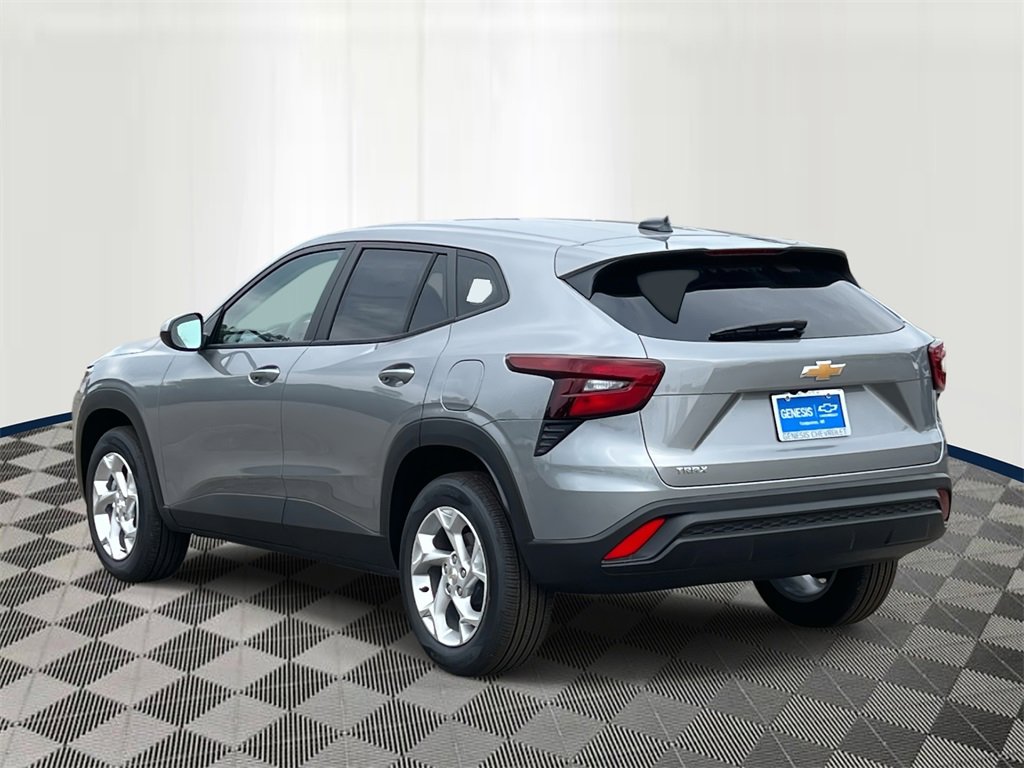 2026 Chevrolet Trax LS photo 4