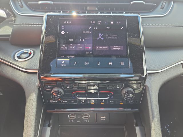 2025 Jeep Grand Cherokee Altitude photo 3