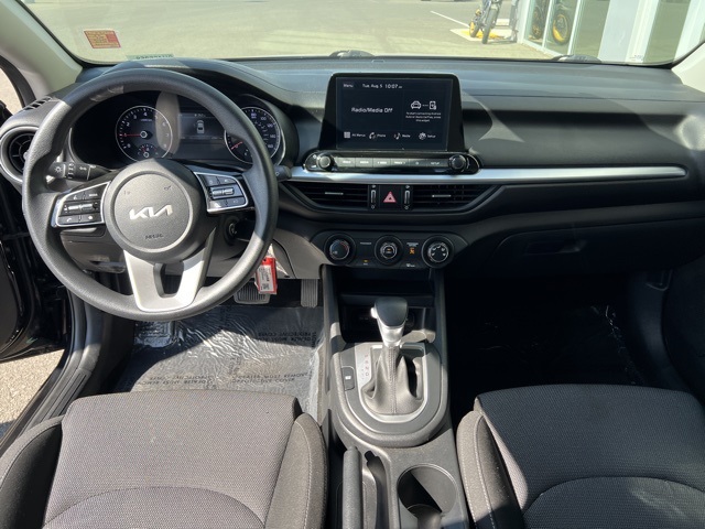 2022 Kia Forte LXS photo 4