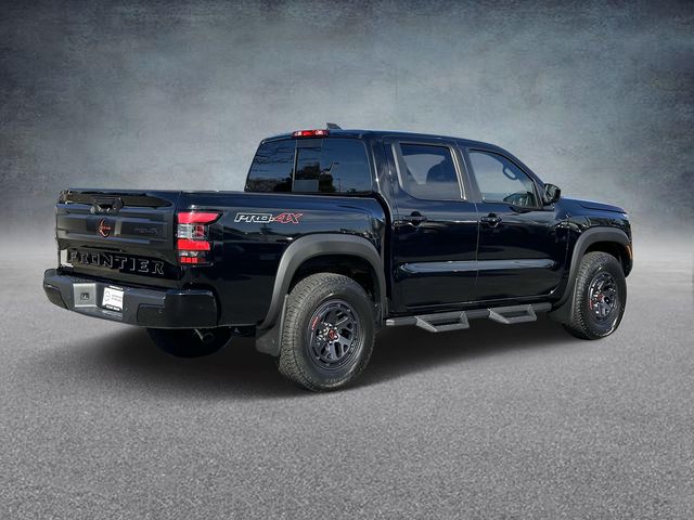 2025 Nissan Frontier PRO-4X photo 2