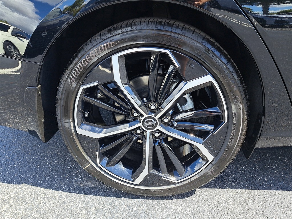 2025 Nissan Altima 2.5 SR photo 8