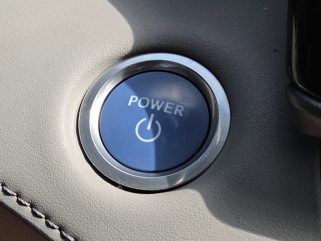 2020 Toyota Highlander Hybrid XLE photo 15