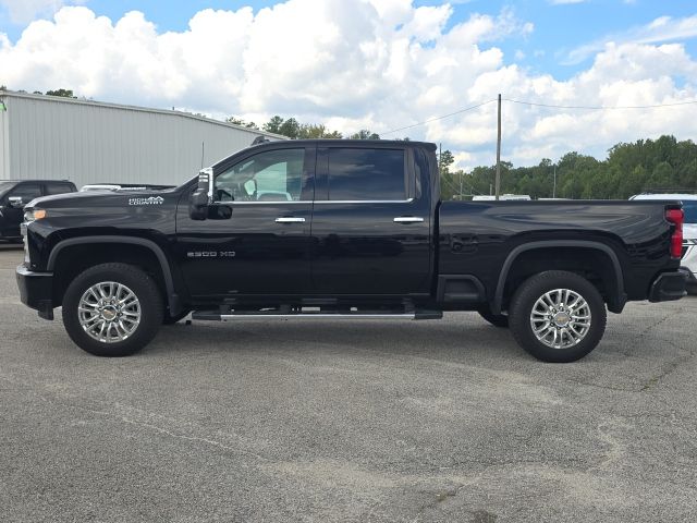 2022 Chevrolet Silverado 2500HD High Country photo 2