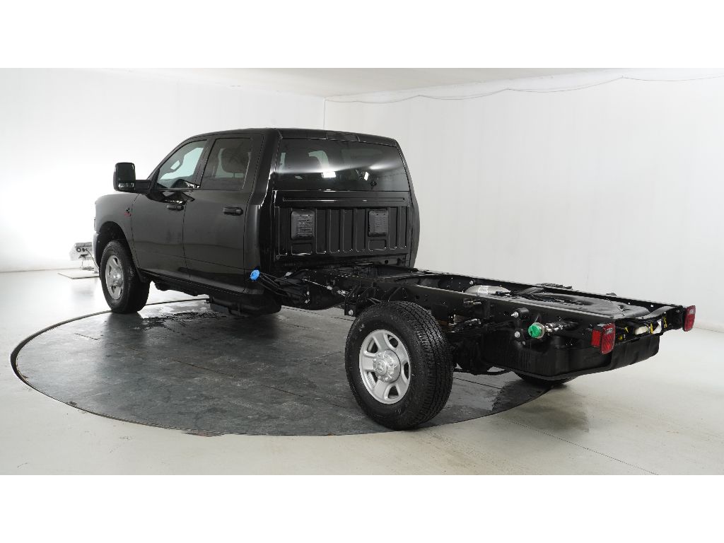 2024 Ram 3500 Tradesman photo 4