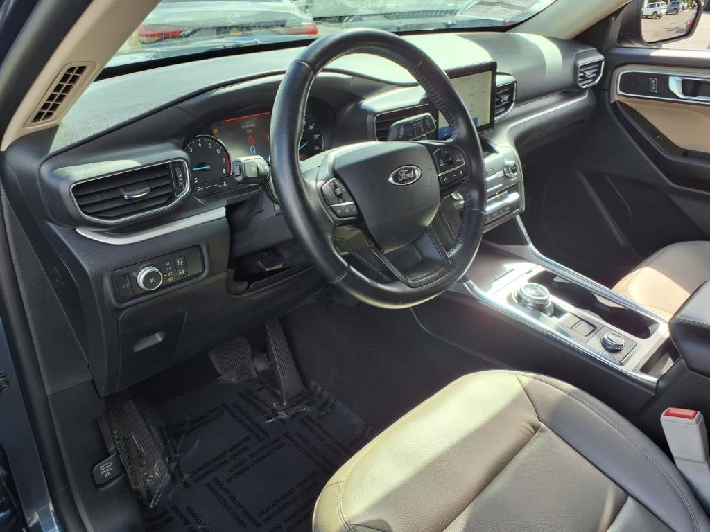 2020 Ford Explorer XLT Sport photo 12