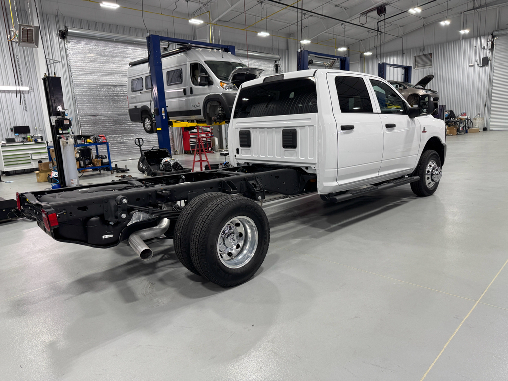 2025 Ram 3500 Tradesman photo 3