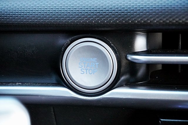 Used 2025 Gray Hyundai Blue image 30