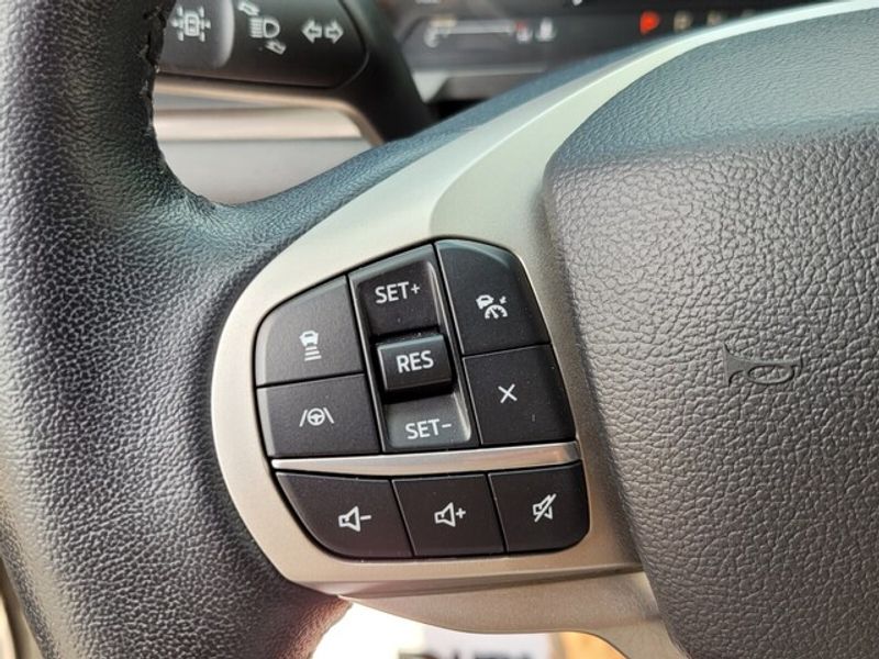 2022 Ford Explorer Limited photo 23