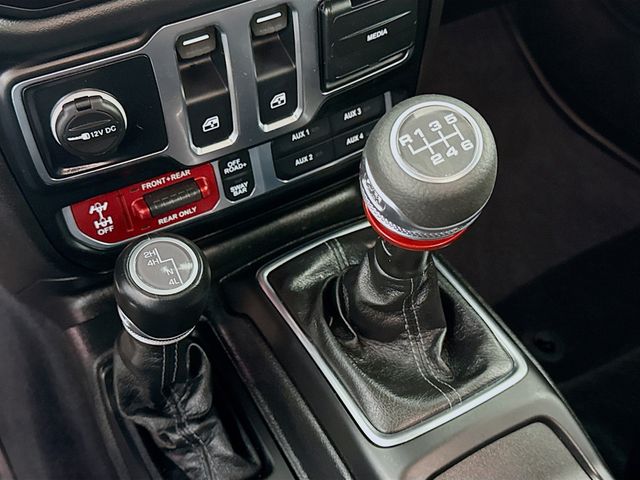 2024 Jeep Wrangler Rubicon X photo 13