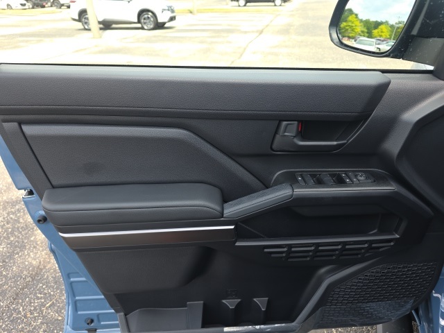 2025 Toyota 4Runner 4WD SR5 photo 11