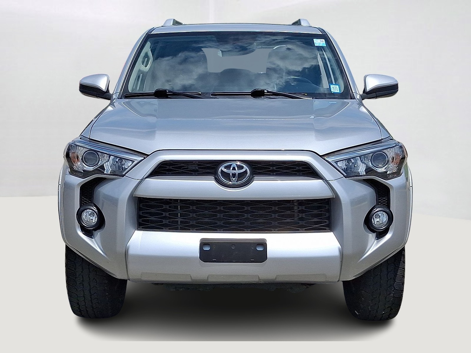 2018 Toyota 4Runner SR5 photo 2