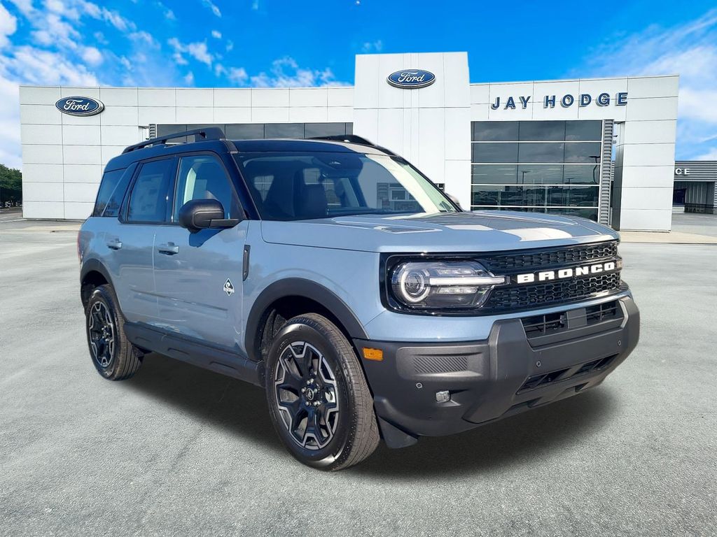 2025 Ford Bronco Sport Outer Banks's photo