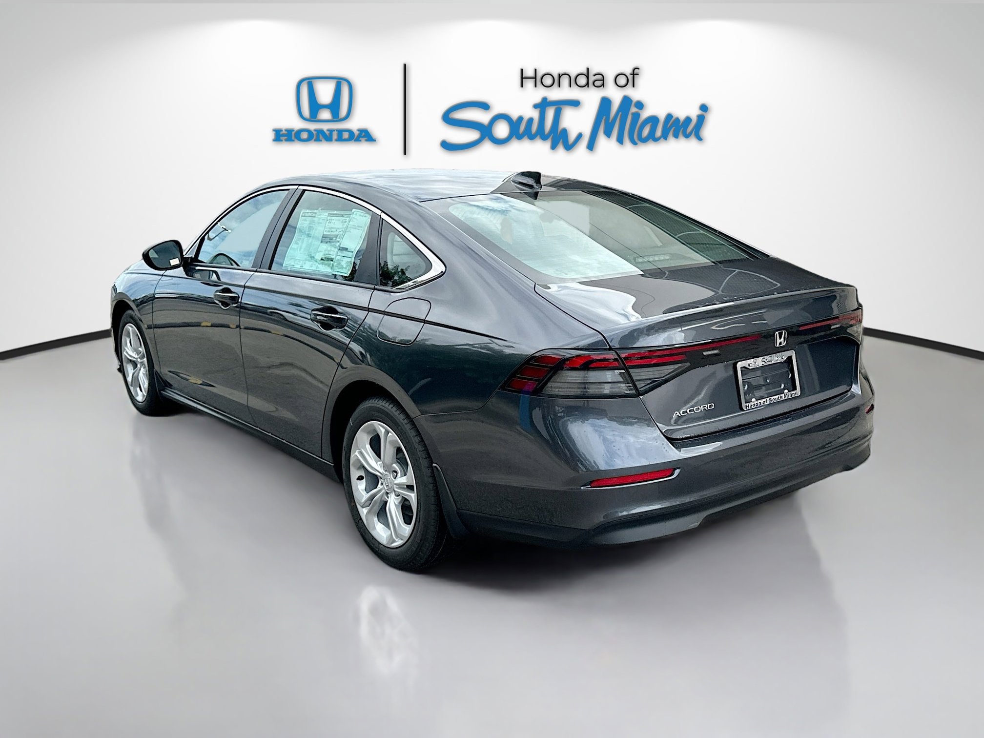 2025 Honda Accord LX photo 4