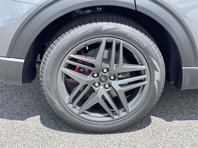 2025 Ford Explorer ST-Line photo 2