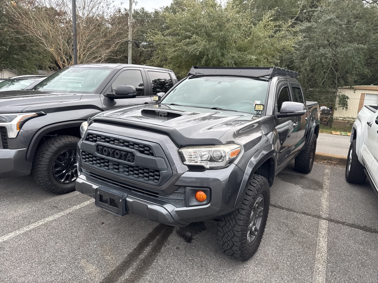2017 Toyota Tacoma TRD Sport's photo