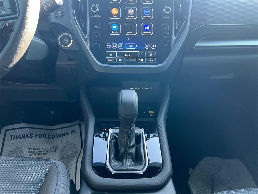 2025 Subaru Forester Premium Base photo 14