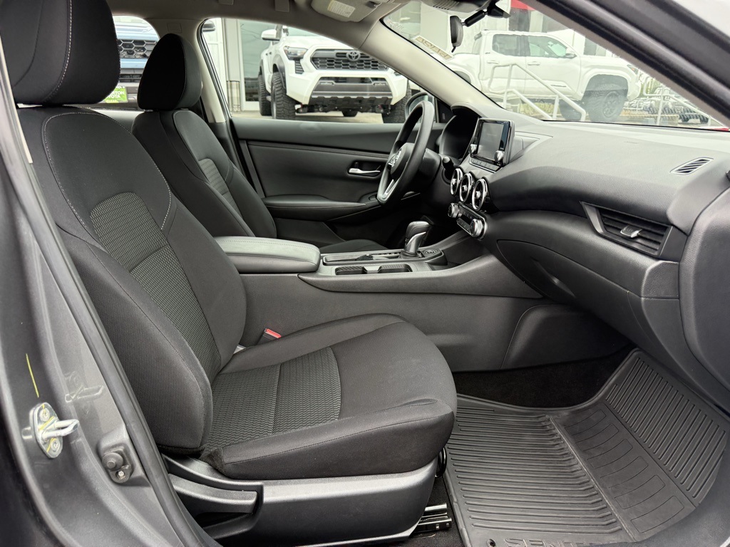 2022 Nissan Sentra S photo 17