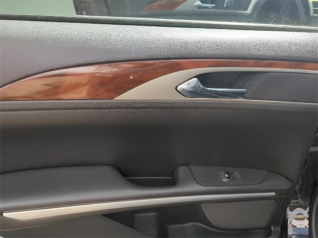 2014 Lincoln MKZ Hybrid photo 25