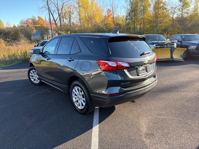 2019 Chevrolet Equinox LS photo 4