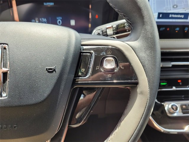 2025 Lincoln Corsair Premiere photo 28