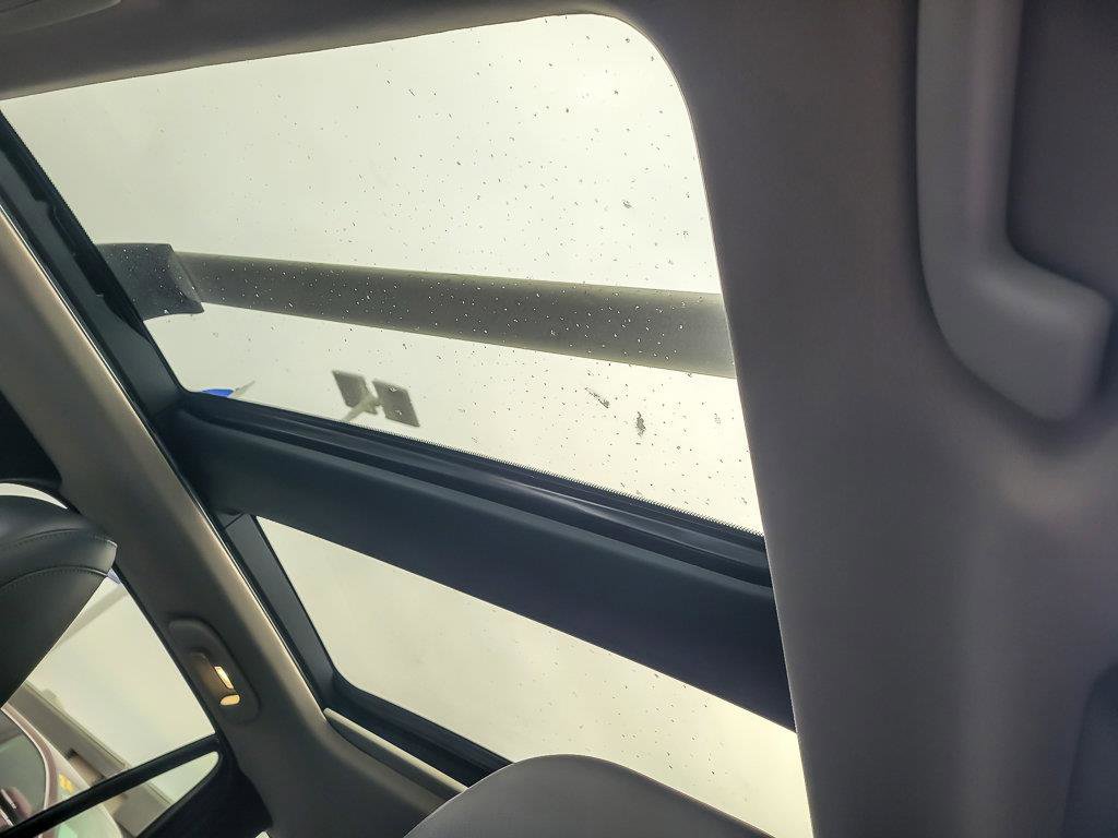 2023 MAZDA CX-50 - Image 10