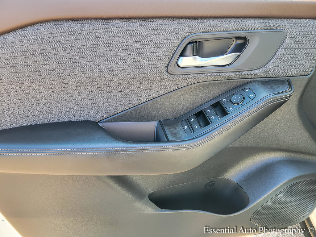 2023 NISSAN ROGUE - Image 16