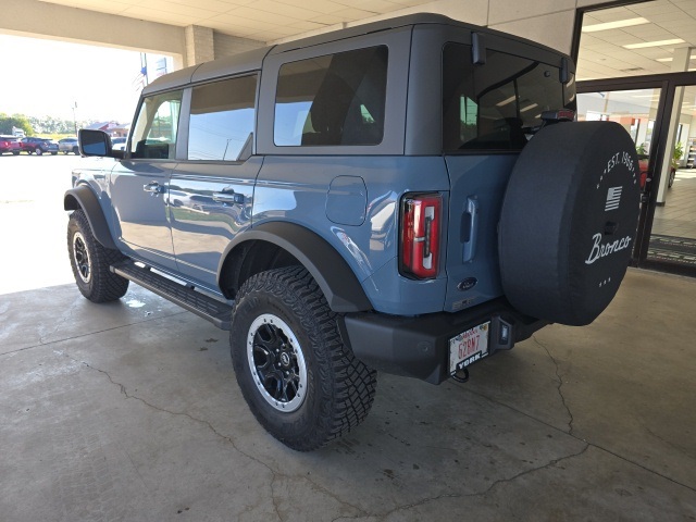 2024 Ford Bronco Outer Banks photo 3