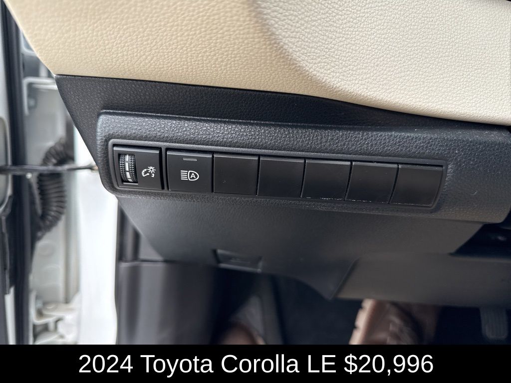 2024 Toyota Corolla LE photo 29