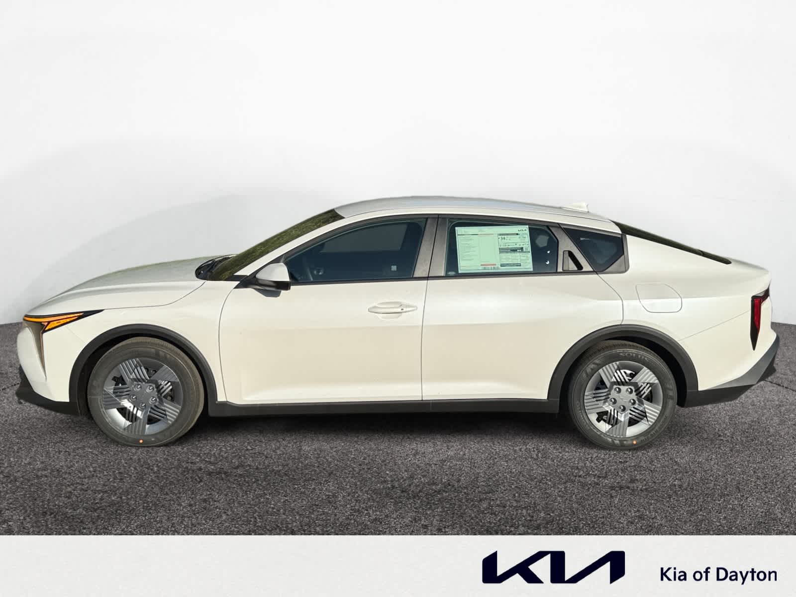 2025 Kia K4 LXS photo 2