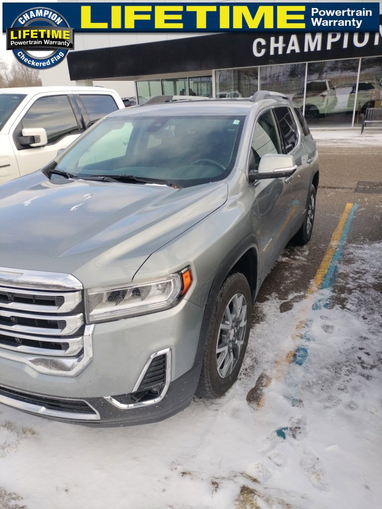 2023 GMC Acadia SLT's photo