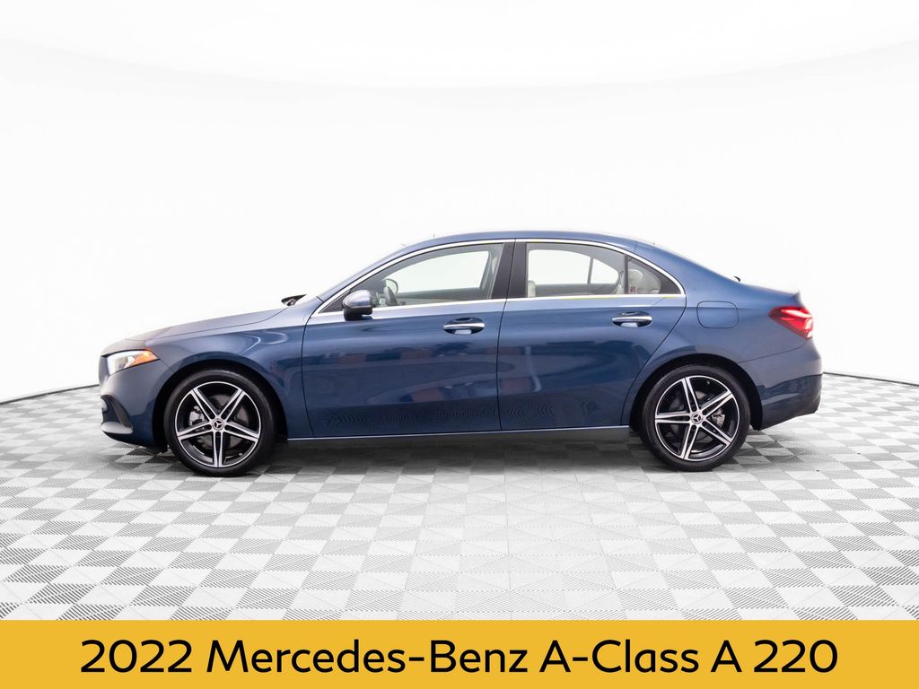2022 Mercedes Benz A 220 4MATIC photo 2