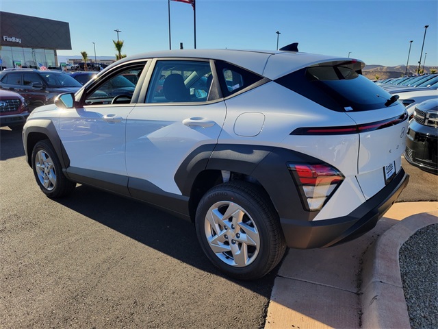 2026 Hyundai Kona SE photo 4