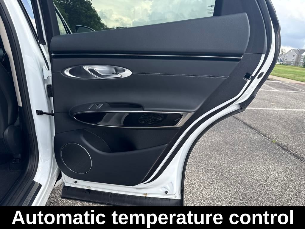 2025 Genesis GV70 2.5T photo 18