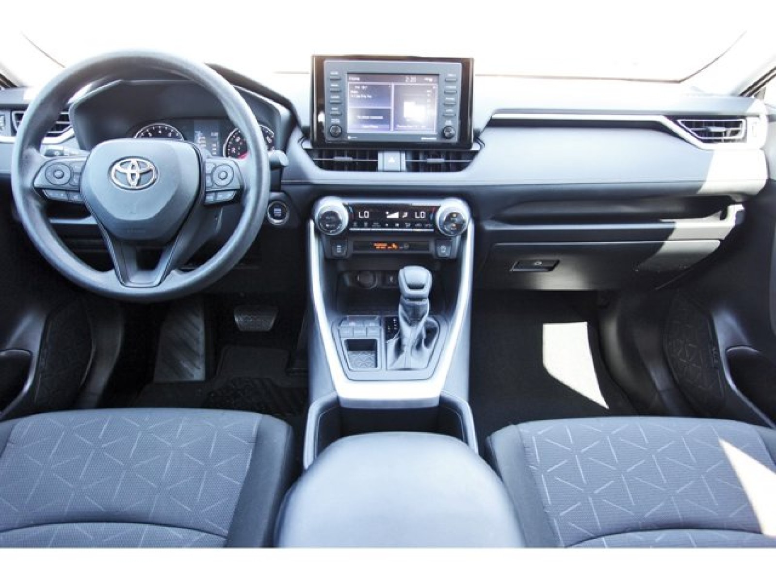 2022 Toyota RAV4 XLE Green at TX Auto Group