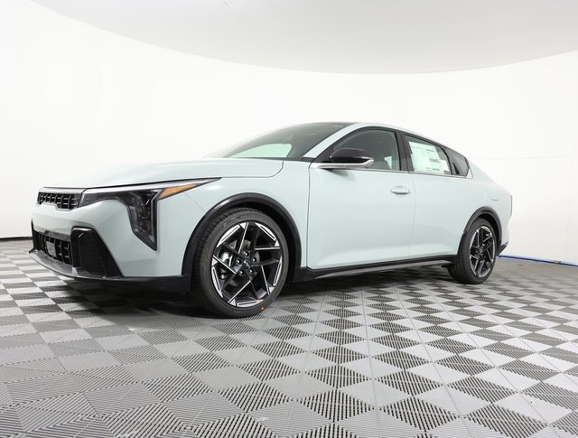 2025 Kia K4 GT-Line's photo