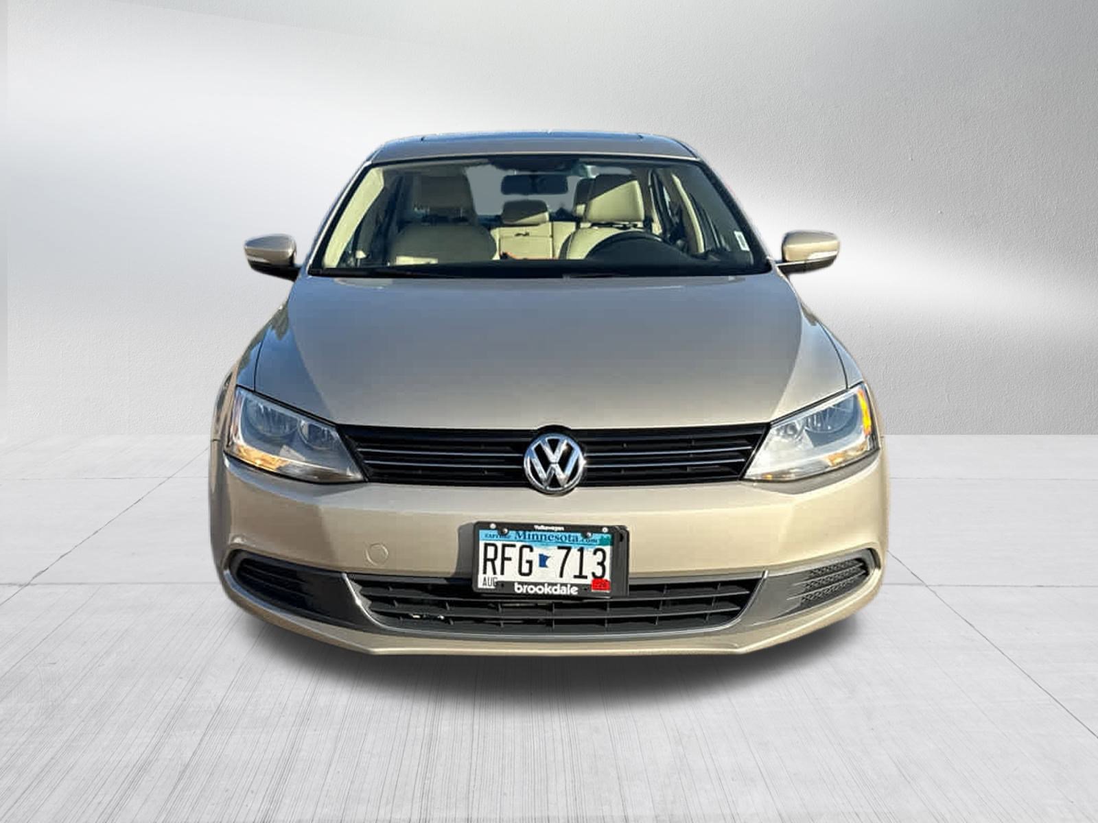Used 2014 Volkswagen Jetta SE with VIN 3VWD17AJ9EM293302 for sale in Minneapolis, MN