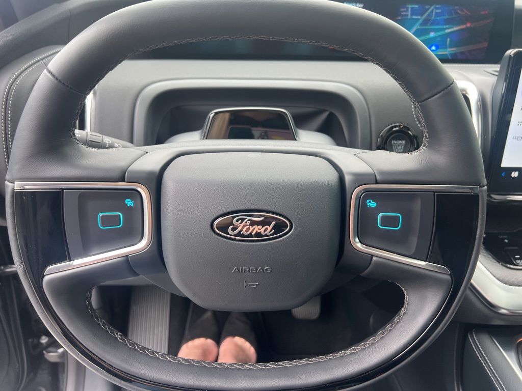 2025 Ford Expedition Platinum photo 4