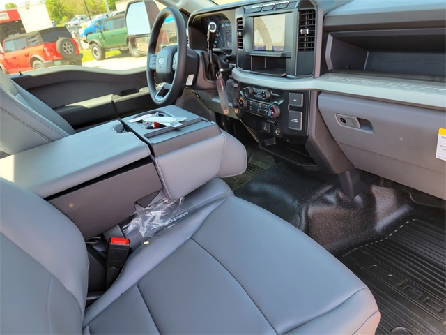 2024 Ford F-550 XL photo 18