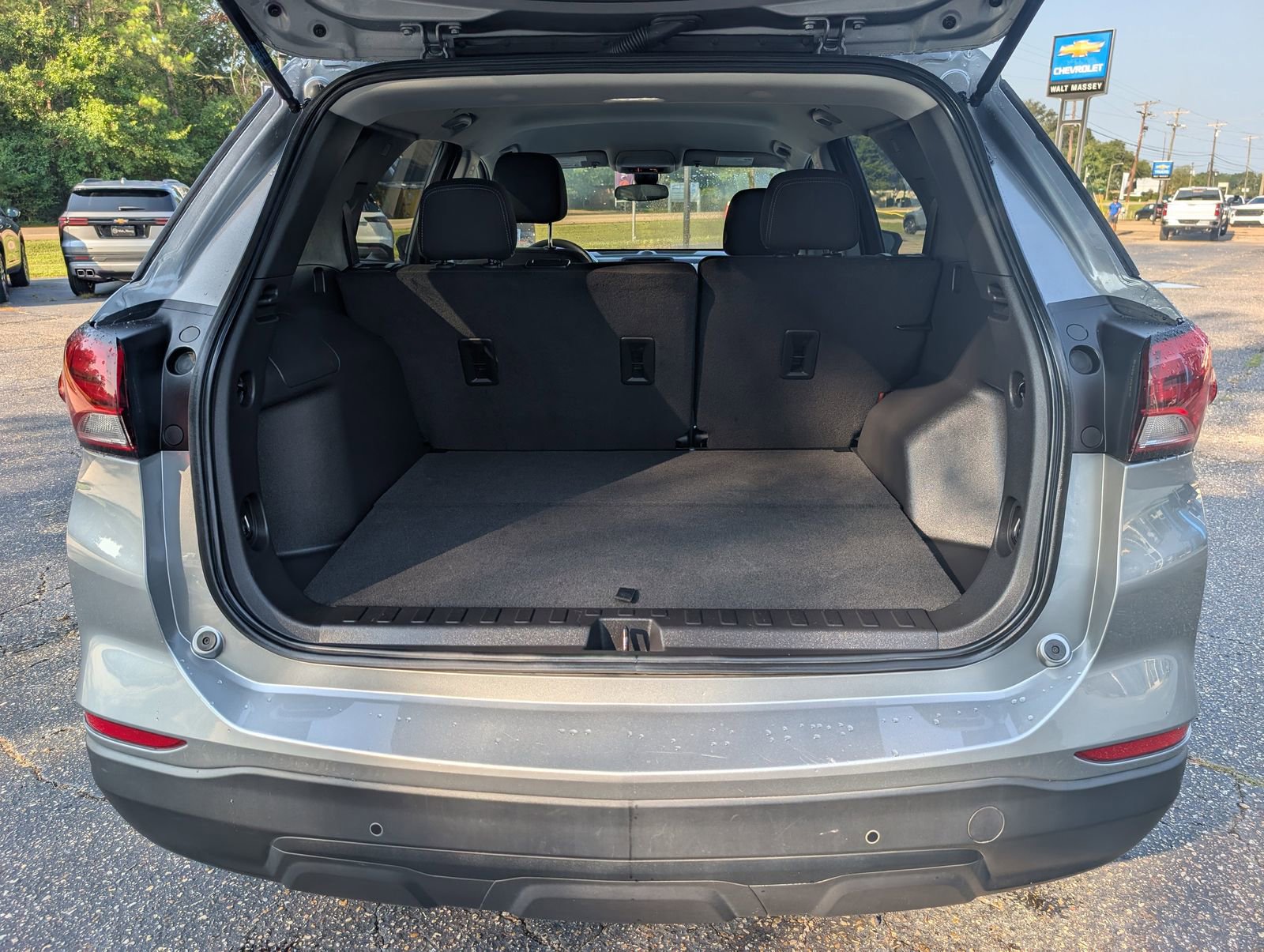 2024 Chevrolet Equinox LS photo 31
