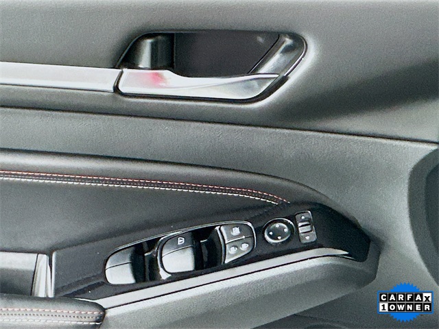 2023 Nissan Altima 2.5 SR photo 16