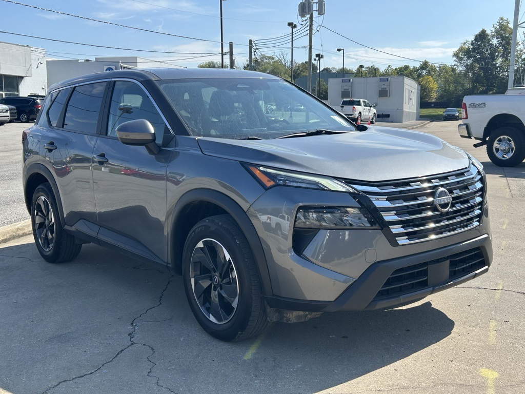 2024 Nissan Rogue SV photo 2